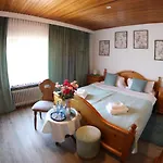 Zum Burgkeller Hotel