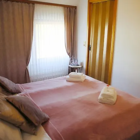 Hotel Zum Burgkeller *