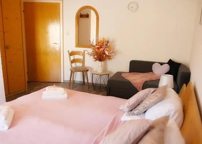 Отель Zum Burgkeller *