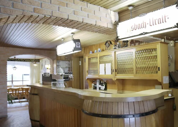 Zum Burgkeller Отель *